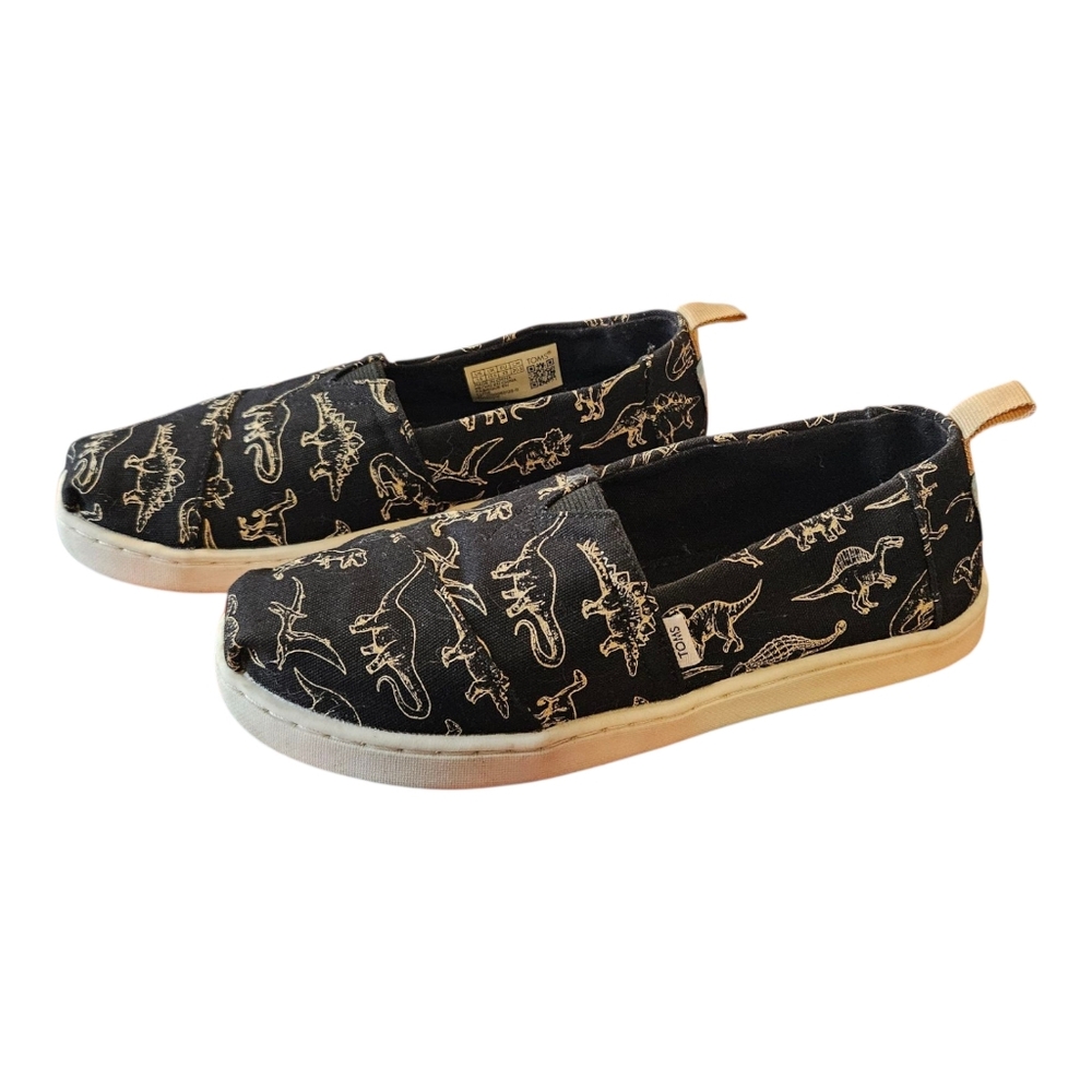 TOMS Kids Black Dinosaur Sneakers Youth Size 1.5 Slip On Shoes Black & White